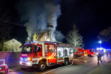 Gebäudebrand, Erlenstr., Berglen-Steinach, 22.03.2021