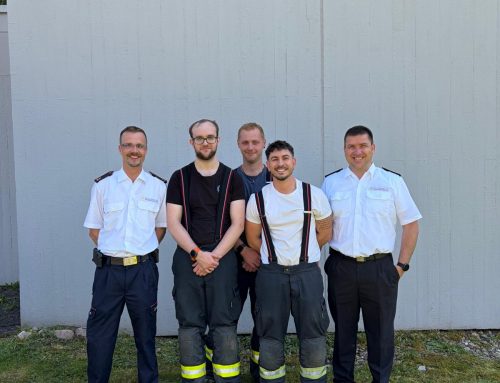 Erfolgreiche Grundausbildung bei der Feuerwehr Weinstadt