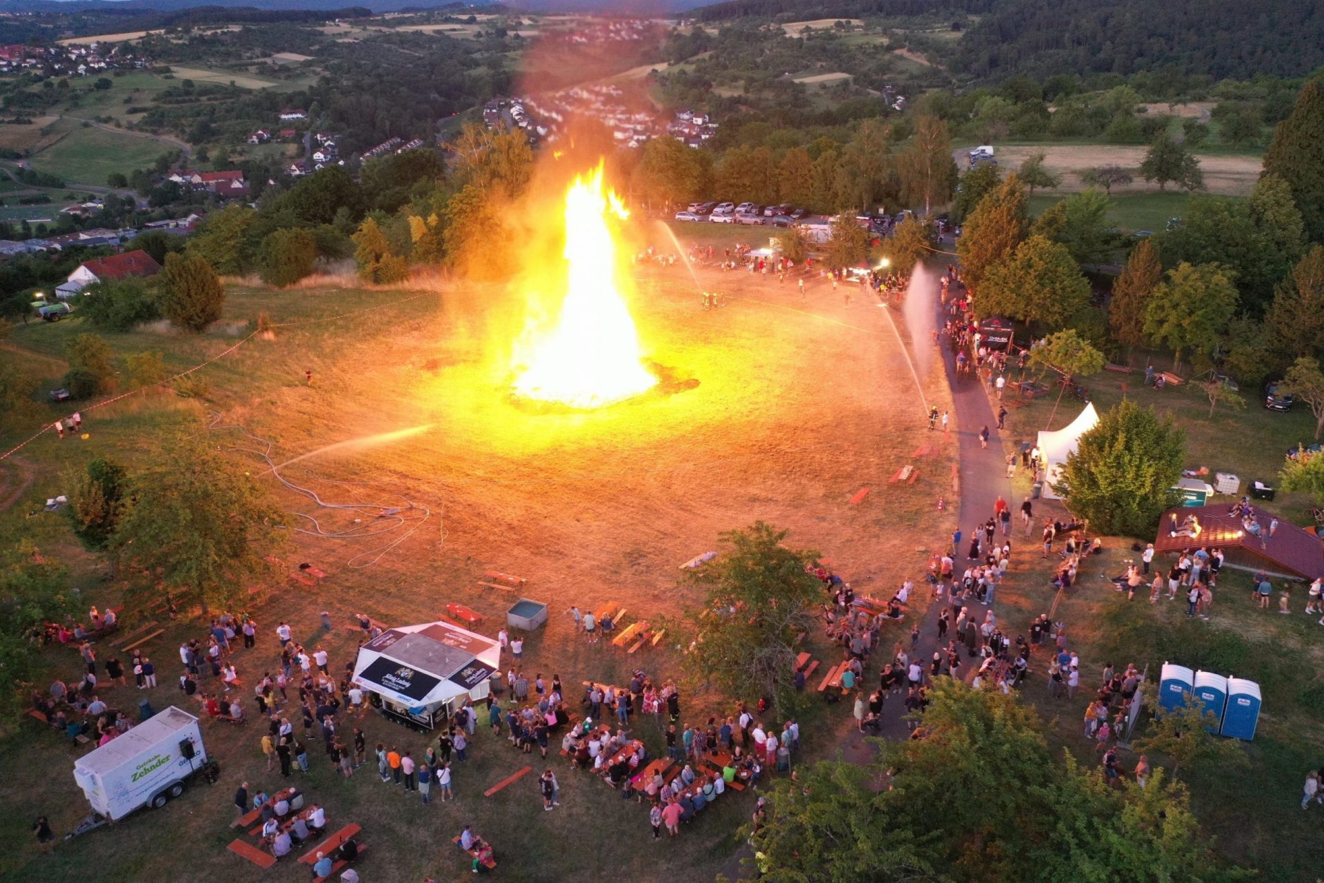  Sonnwendfeuer – Feuerwehr Berglen Motiv 